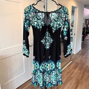 V-Neck 3/4 Sleeve Dress - X-Small (EUC)